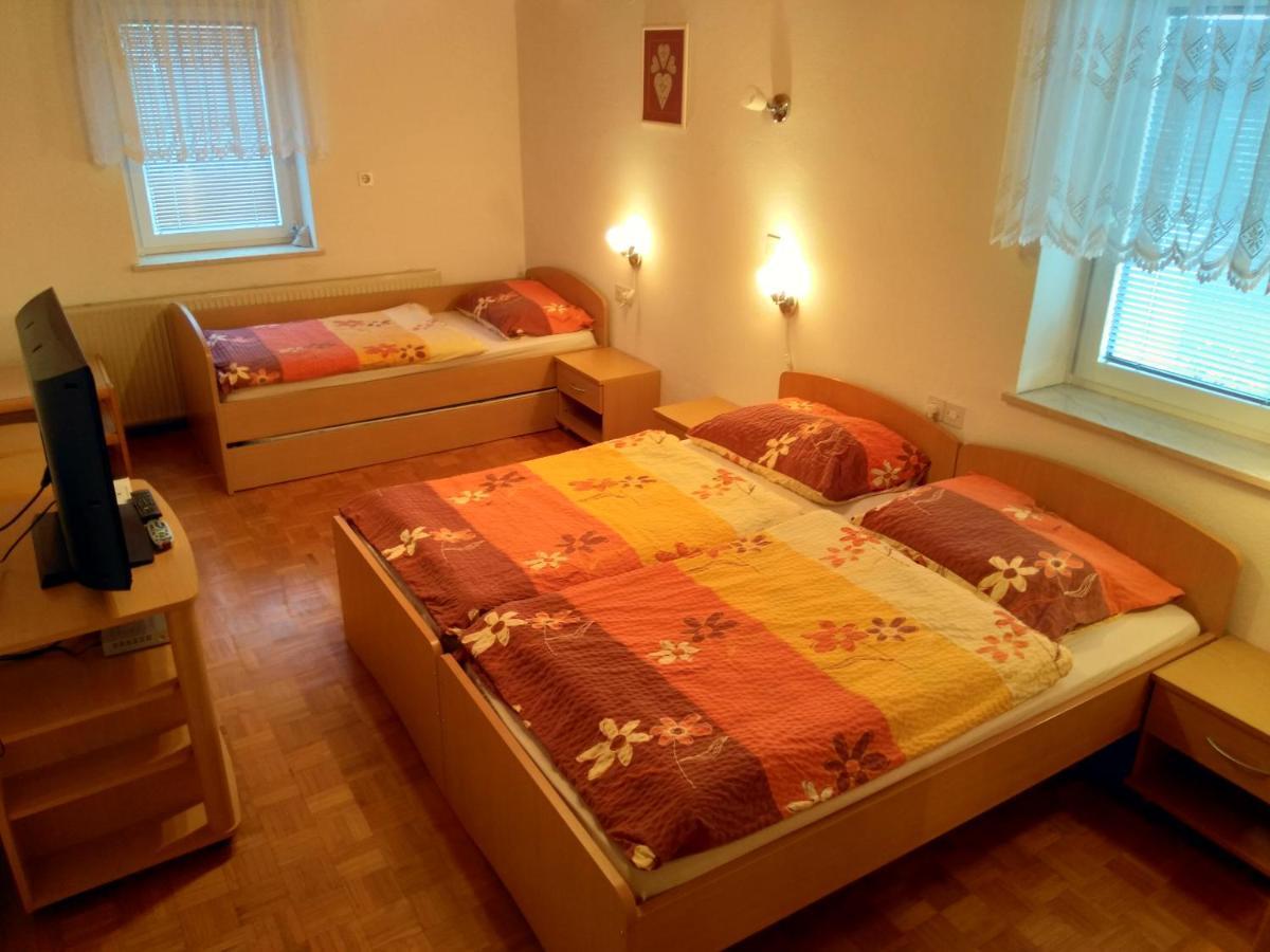 Gostilna Pension Blegos Poljane nad Skofjo Loko Ngoại thất bức ảnh